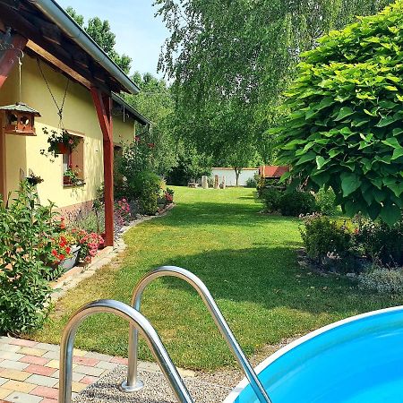 Ubytovani U Spacku Palava Novosedly  Extérieur photo