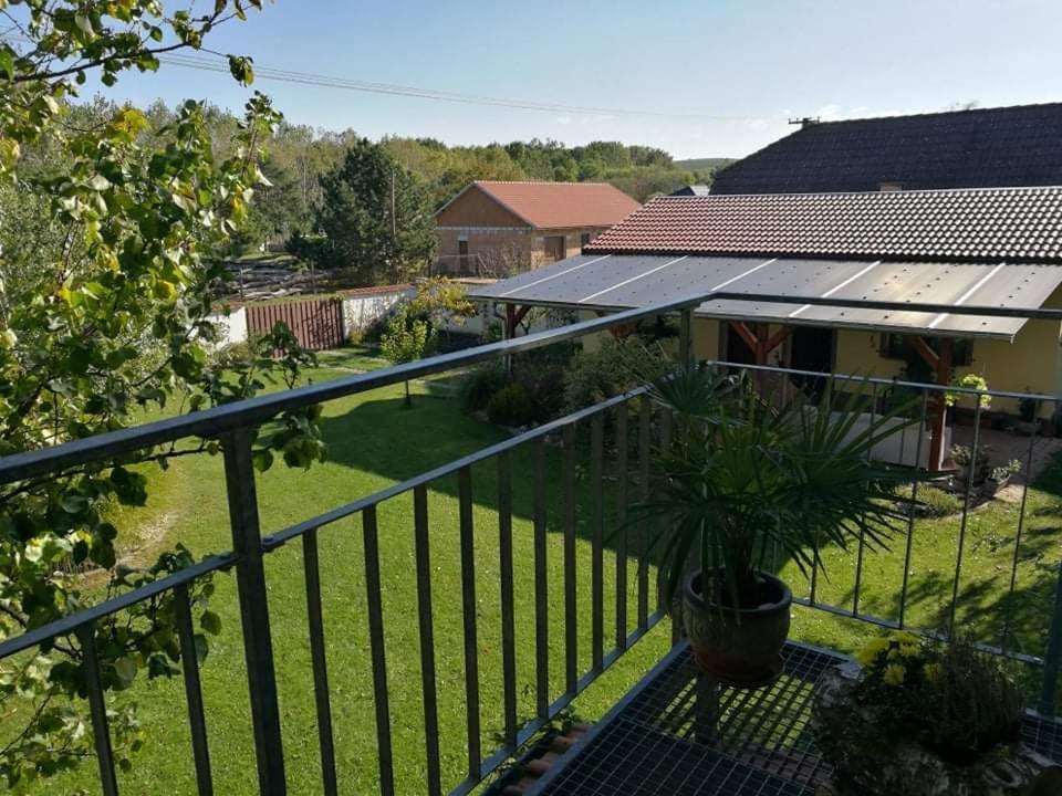 Ubytovani U Spacku Palava Novosedly  Extérieur photo