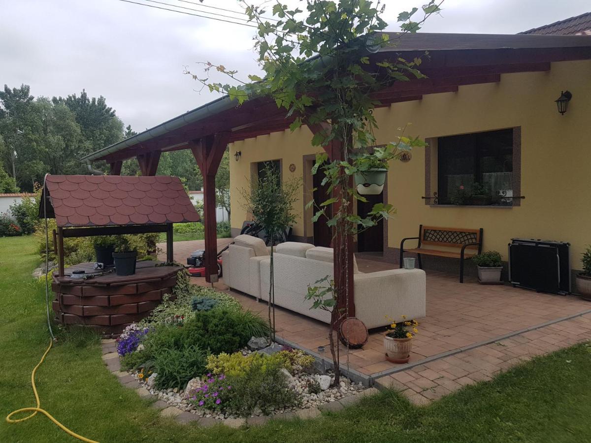 Ubytovani U Spacku Palava Novosedly  Extérieur photo