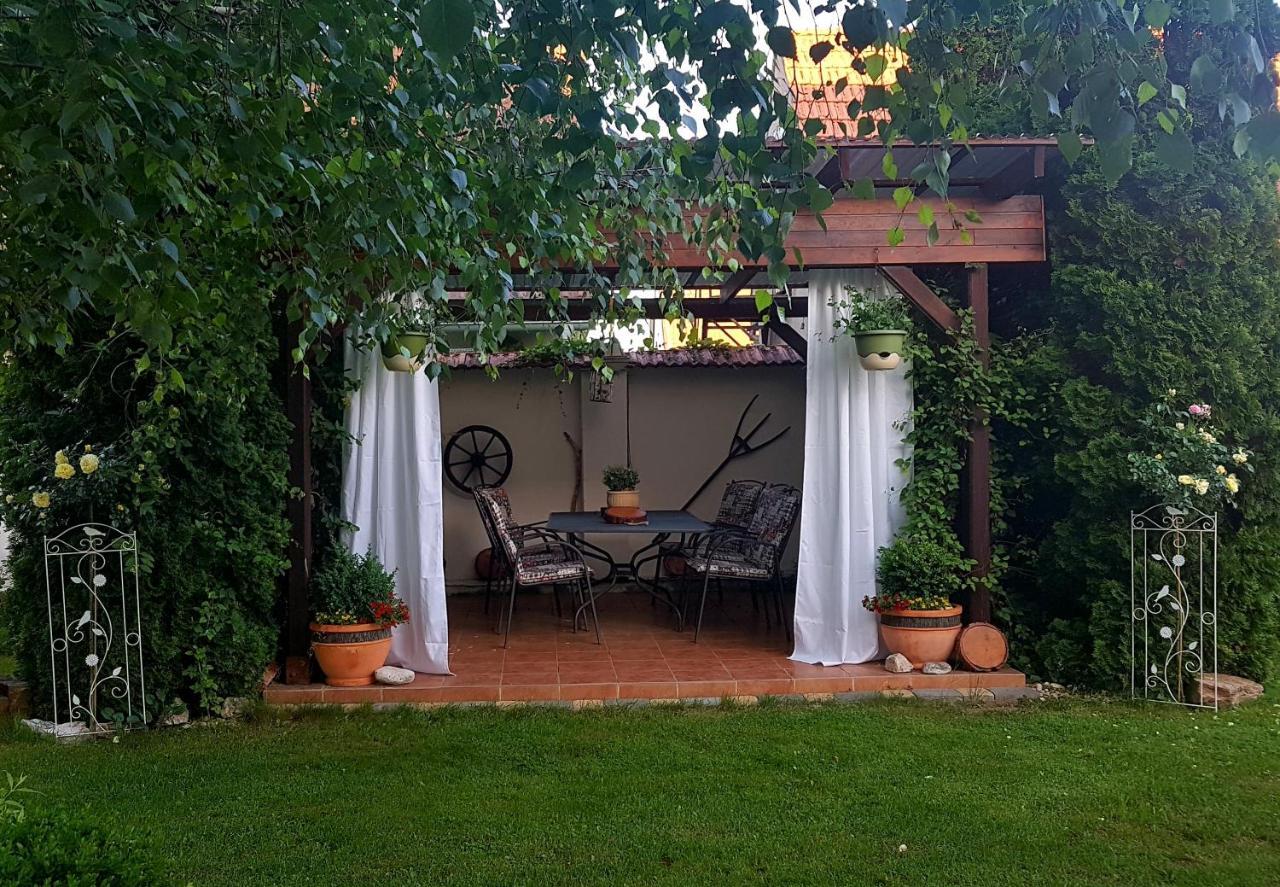 Ubytovani U Spacku Palava Novosedly  Extérieur photo