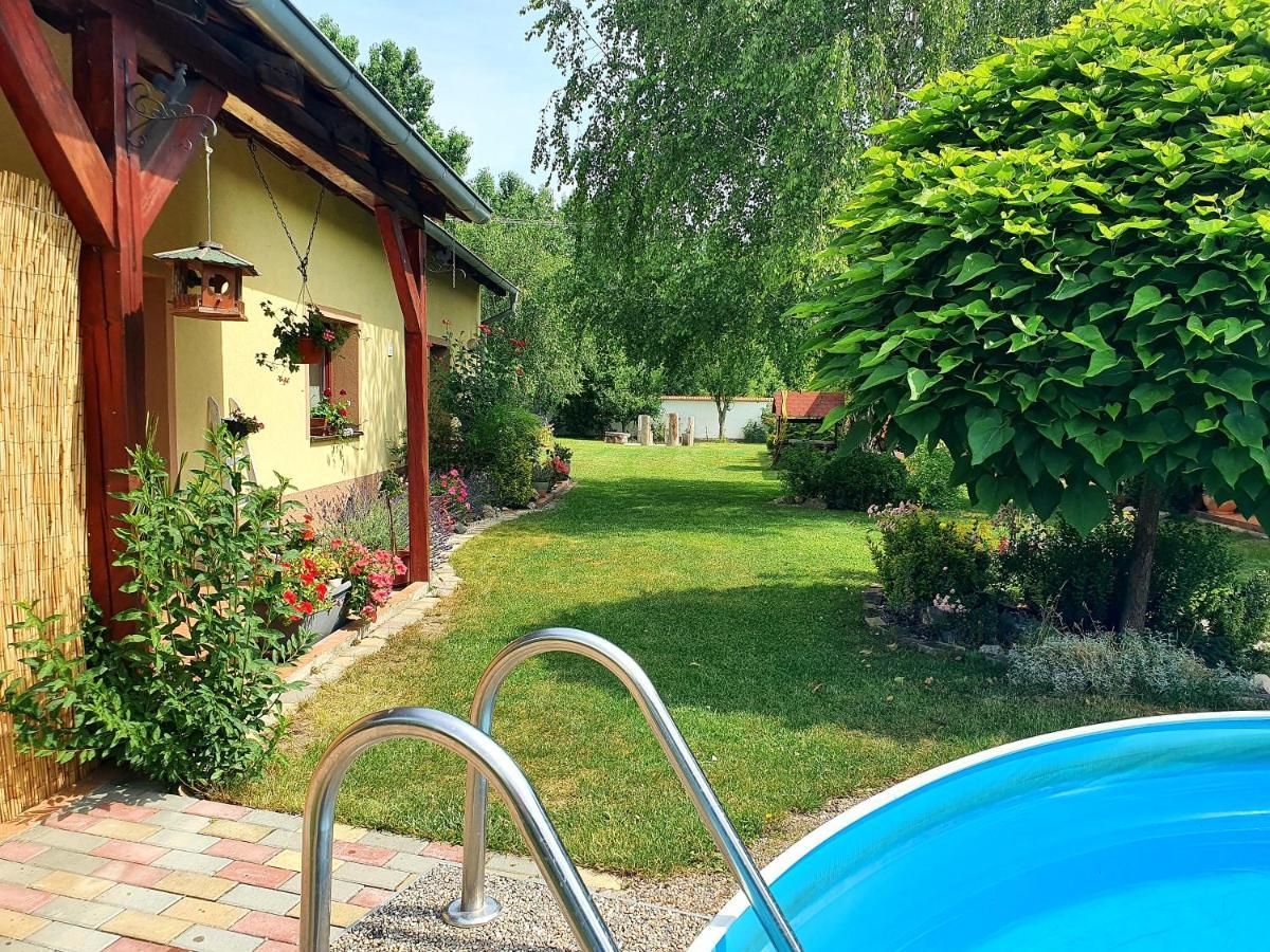 Ubytovani U Spacku Palava Novosedly  Extérieur photo